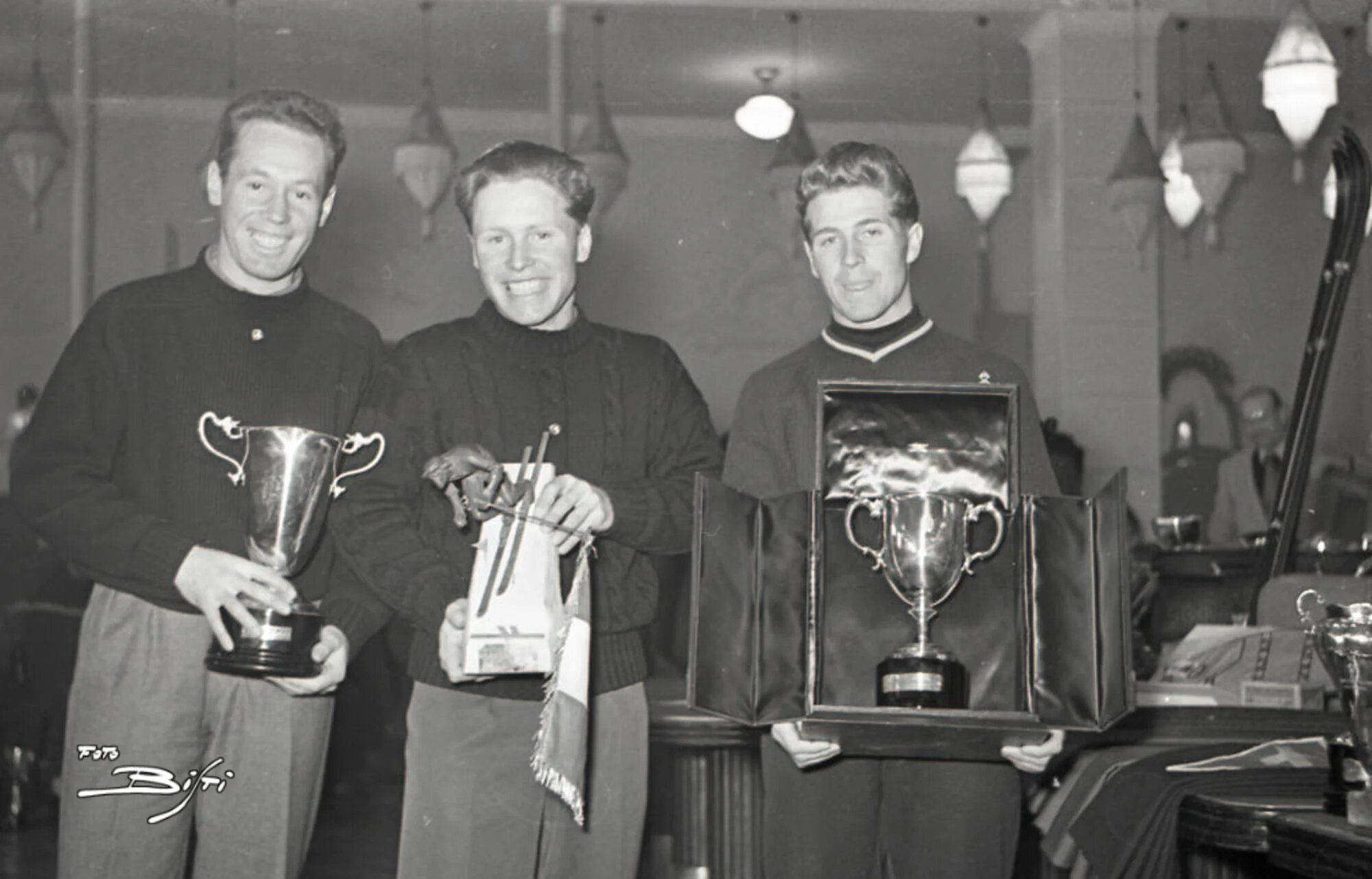 1957 2