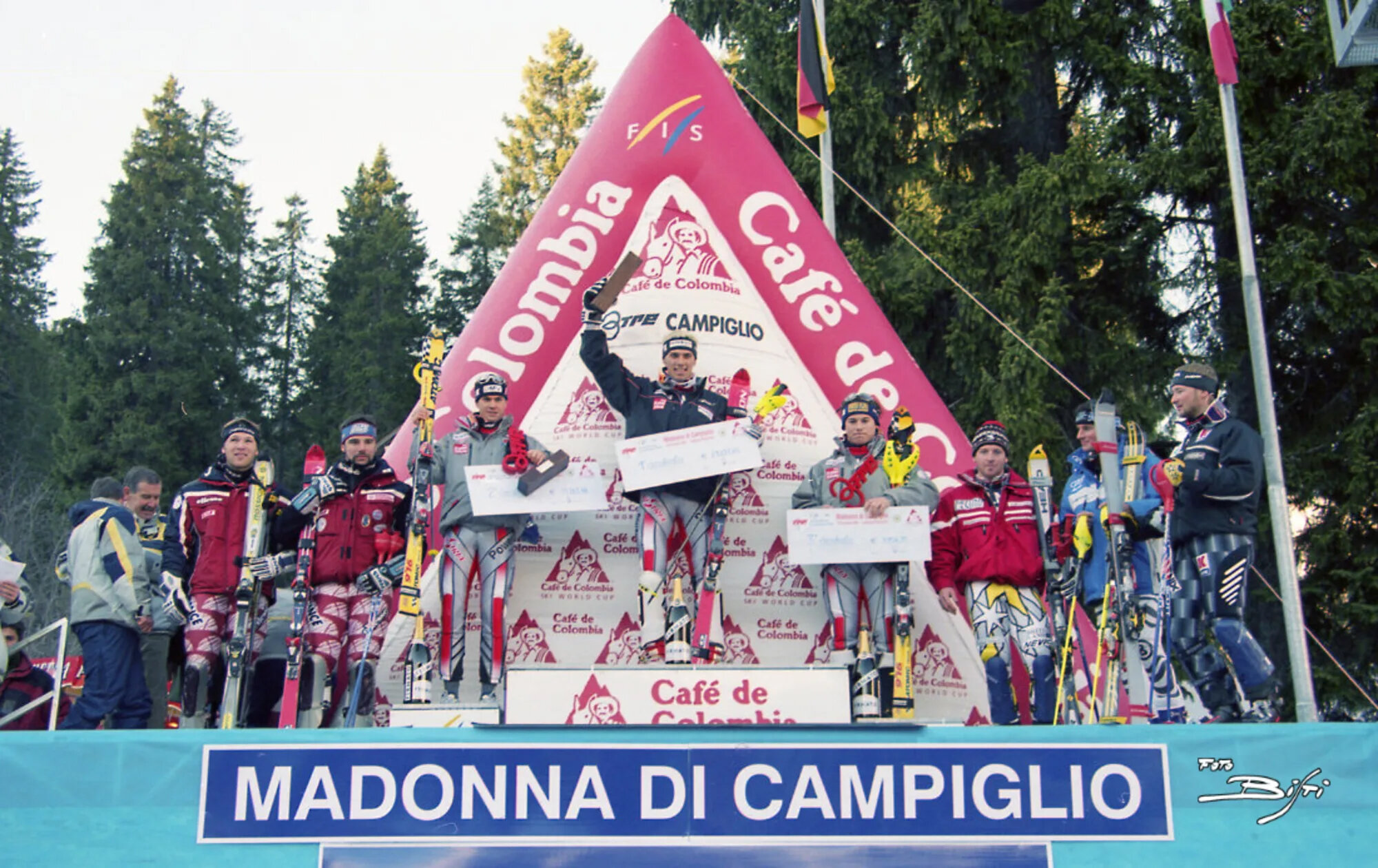2000 Podio